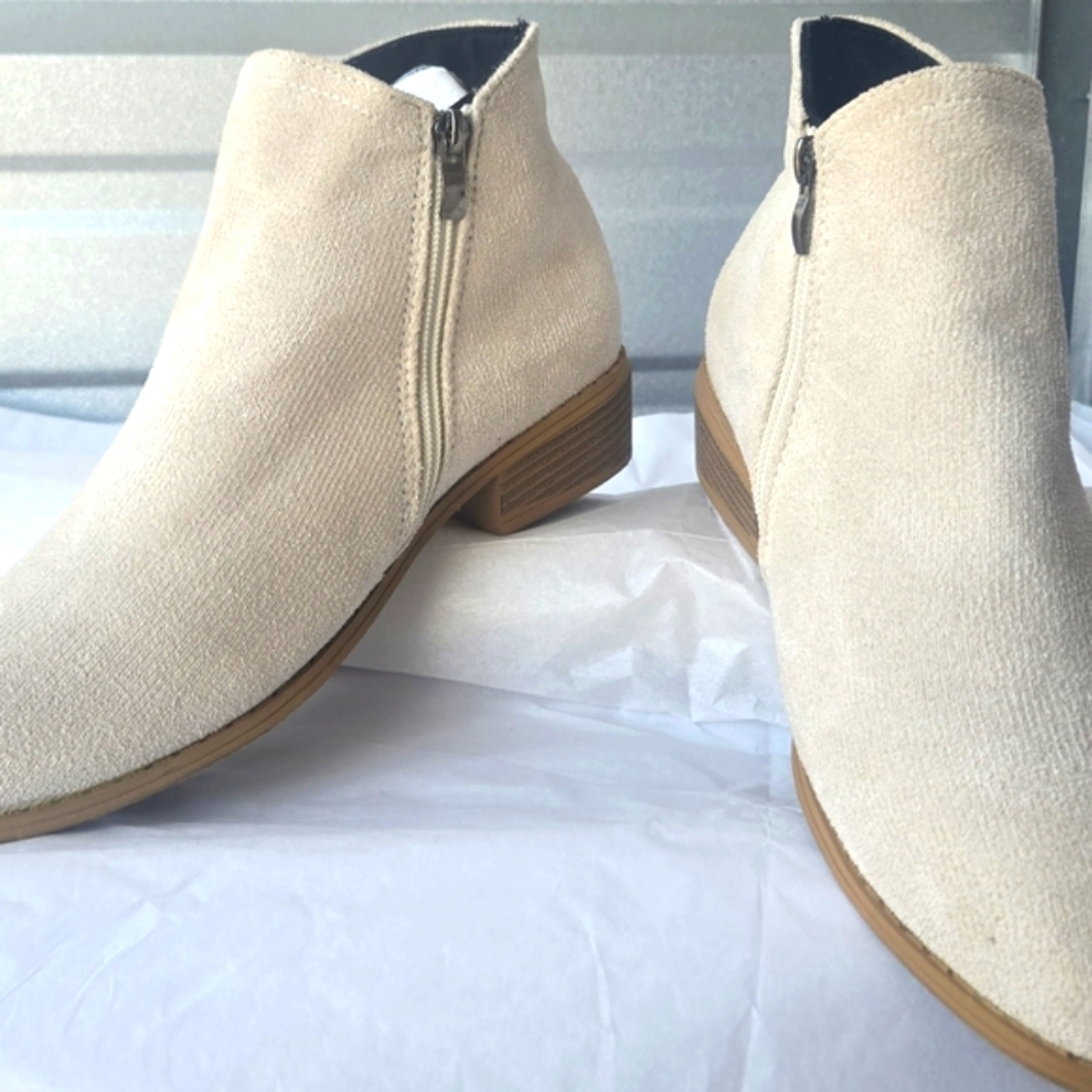 Women's Cream Ankle Boots